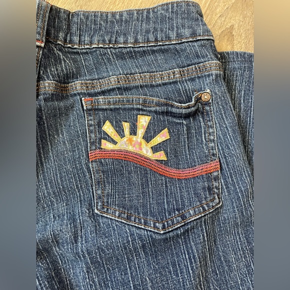Vintage LEE Size 31 Denim Cropped Sun Patchwork Women’s Medium Wash Jeans - Picture 2 of 8